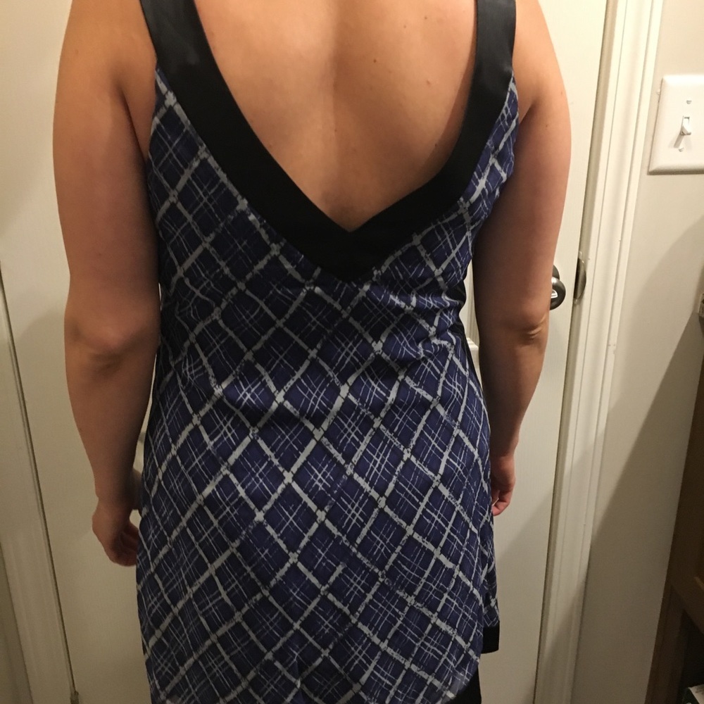 Dress - Picture 2 of 4